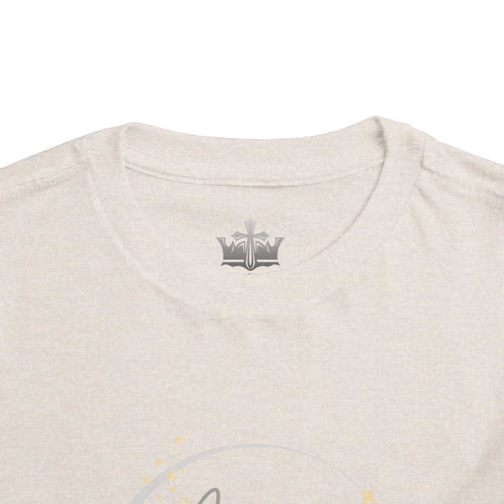 Close-up of a beige girls scripture tee collar from Logos made of soft cotton fabric